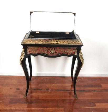null Table showcase in marquetry of Boule style, in bronze leaves on black and red...