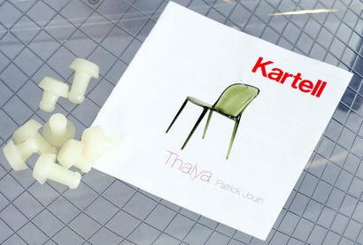 null Ensemble de quatre chaises KARTELL, modèle THALYA par Patrick Jouin. Chaises...