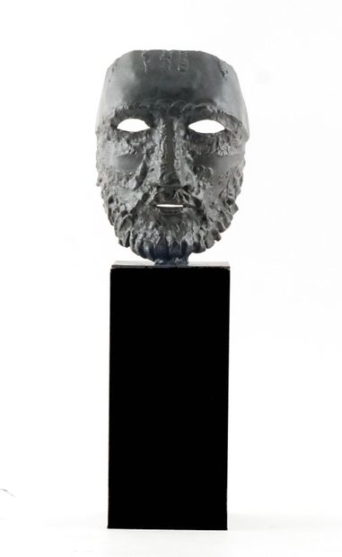 TRUDEAU, Yves (1930-2017) 
Le masque 
Bronze...