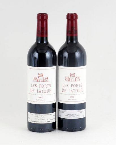  Les Forts de Latour 2005 
Pauillac Appellation Contrôlée 
Niveau A 
2 bouteille...