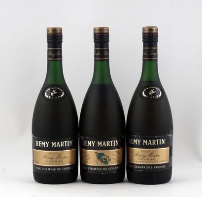 null Remy Martin Fine Champagne VSOP Remy Martin Fine Champagne - 3 bouteilles