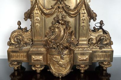 null Mantelpiece clock signed LEMERLE - CHARPENTIER in gilded bronze, decorated with...