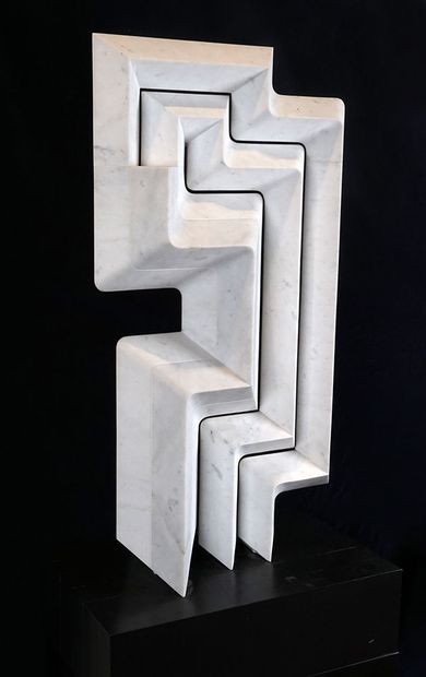 null PAN, Marta (1923-2008)
"Narita"
Marble on a wooden base
Titled and dated on...