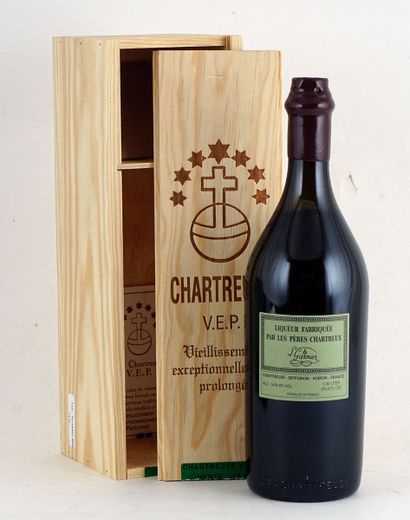 null Chartreuse V.E.P. Verte
Liqueur fabricated by the Pères Chartreux 
L. Garnier
Level...