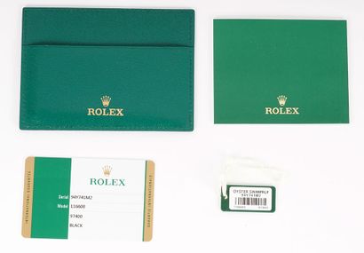 null ROLEX

Rolex OYSTER SEA-DWELLER 4000, pour plongée sous-marine, à lunette noire.
Bracelet...
