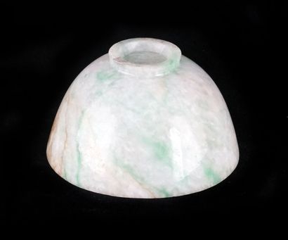 null JADEITE



Small jadeite cup. 

China, 20th century



Height with base : 8cm...