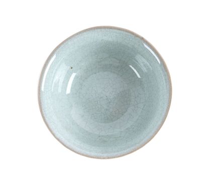 null CHINE / CHINA 

A crackle glazed celadon ritual bowl. 

Diameter : 14.5cm or...