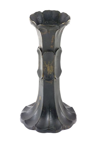 null CHINE / CHINA

Vase en bronze. Marque apocryphe Chenghua. 
Chine, XVIII-XIXe...