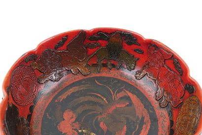 null JAPON / JAPAN 

Coupe en céramique émaillée rouge. 
Japon, début XXe siècle

Diamètre...