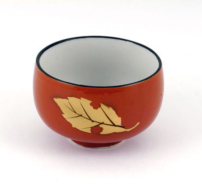 null JAPON / JAPAN 

Porcelain bowl. Japan, 2nd half of the 20th century. 

Diameter...