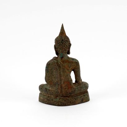 null SIAM 

Sujet en bronze, représentant Bouddha assis en méditation, la main droite...