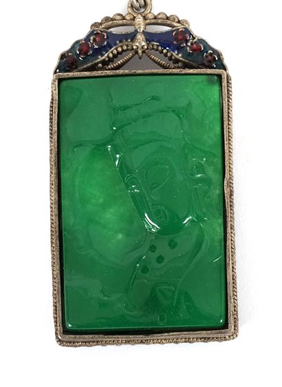 null JADE

A Southern Asia jadeite blessing pendant. 20th century. 

Height of the...