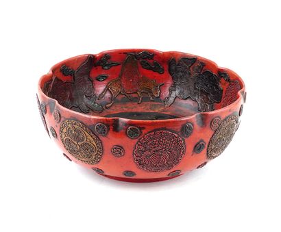 null JAPON / JAPAN 

Red glazed ceramic bowl. 
Japan, early 20th century

Diameter...