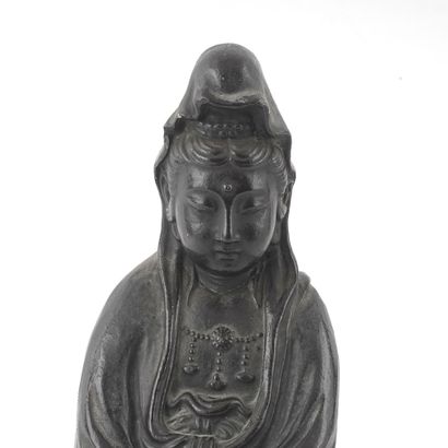 null GUANYIN 

Plaster subject, representing Guanyin. 
China, 20th century

Height...