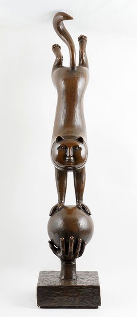 BUSTAMANTE, Sergio (1949-)
Cat-crobat
Bronze...
