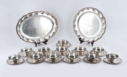 null ARGENT 900

Ensemble de 12 bols (total de 2094,5g), 12 assiettes (total de 2221,6g),...