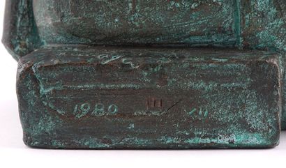 null AMAYA, Armando (1935-)
Tehuana
Bronze
Signed, dated and numbered on the reverse...