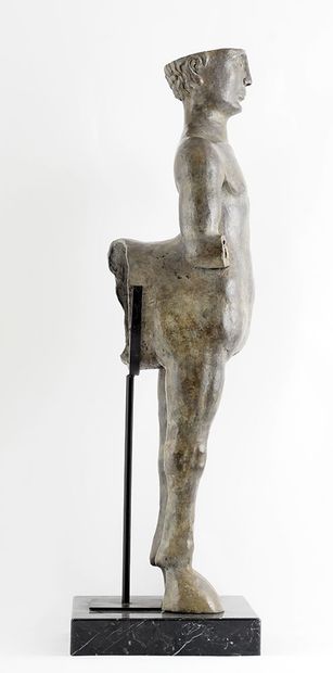 null DE DIOS, Juan (active 20th c.)
Half centaur
Bronze with brown patina on metal...