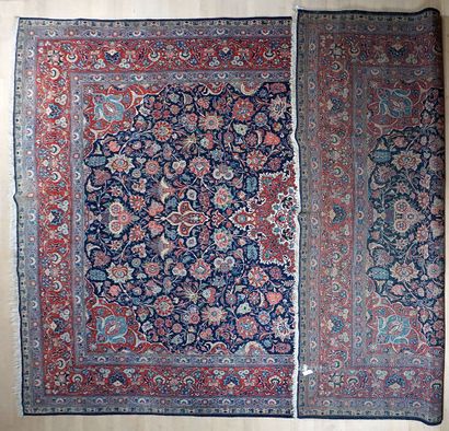 null Tapis Kashan Perse vers 1920-30" Laine sur coton.
10pi5 x 14pi - 305x427 cm