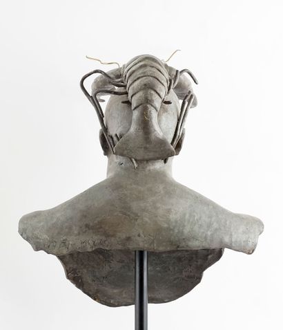 null DE DIOS, Juan (active 20th c.)
Man and lobster
Bronze with grey patina on marble...