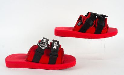 null Moncler sandales à straps
Pointure : EU 42
Couleur : Noir, rouge
Référence du...