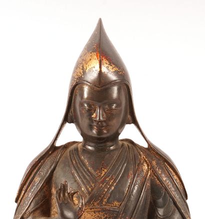 null TSONGKHAPA

Figurine de Tsongkhapa en métal doré et laqué. 

Hauteur : 39cm...