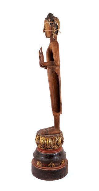 null BOUDDHA / BUDDHA

Statue en bois, représentant le Bouddha effectuant le geste...