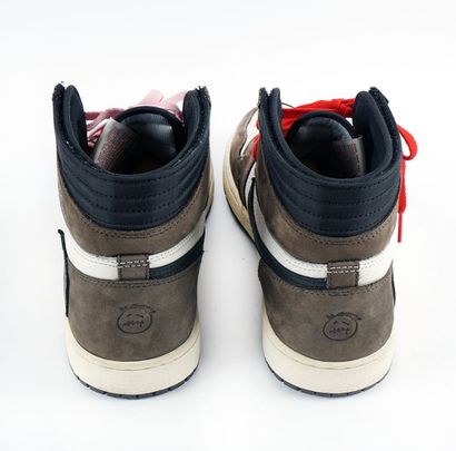 null Nike Air Jordan - Air Jordan 1 High OG Travis Scott SP
Pointure : US 10 Men...