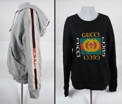 Gucci - 	Lot comprenant deux chandails:
-	Chandail...