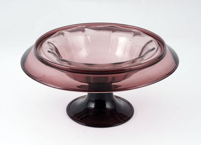 null ZECCHIN, VITTORIO (1878-1947), attribué à 

Coupe sur pied en verre bourgogne....
