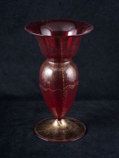 BAROVIER TOSO, attribué à

Vase en verre...