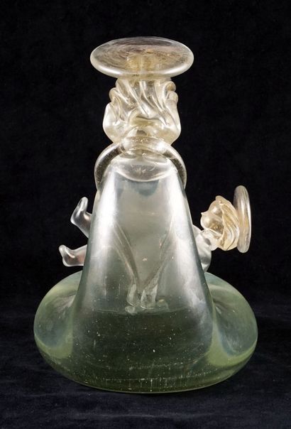 null BAROVIER, ERCOLE (1889-1974), attribué à

Statuette en verre vert et inclusions...