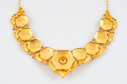 null 22K GOLD NECKLACE
Openwork choker necklace in 22K yellow gold, gradient, shiny...