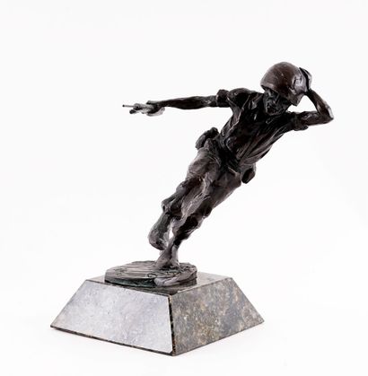 null WHITE, Fritz (1930-2010)
Running soldier
Bronze with dark patina
Signed and...