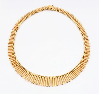 null 18K GOLD NECKLACE
Choker necklace in 18K yellow gold, gradient, with shiny and...