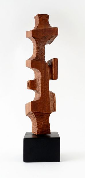 null HUET, Jacques (1932-)
Sans titre
Bois sculpté sur base en bois
Signé sur le...