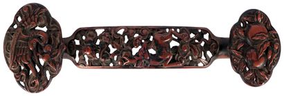 null CHINE

Double sceptre ruyi en bois vernis sculpté, à décor de grue et daim,...