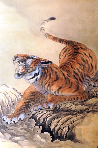 null JAPAN

Ink and color painting on paper, representing a roaring tiger. Sign....