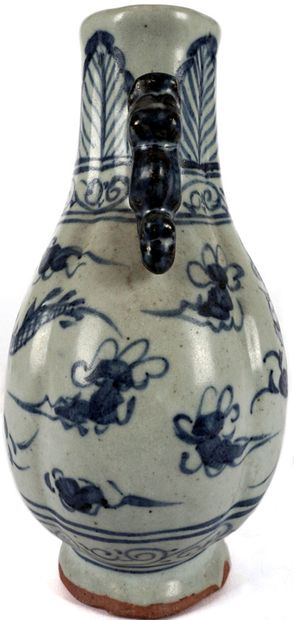 null CHINA

Baluster vase in porcelain and blue enamel, decorated with a dragon among...