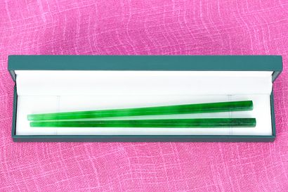 null CHINA 

Pair of enhanced glass or jadeite wands. Modern era.

Dimensions: 7.75...