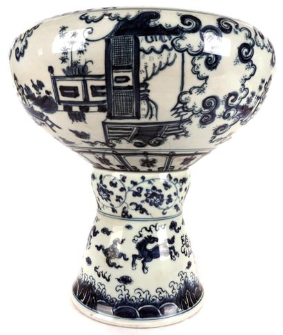null CHINA

Standing bowl in porcelain and blue enamel, decorated with a musician...