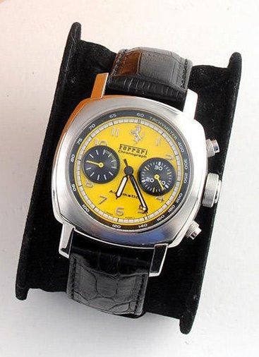 FERRARI Bracelet-montre chronographe pour homme en acier, mouvement automatique,...