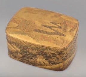 JAPON XIXE SIECLE Boîte et couvercle en laque or avec un plateau intérieur. Japon,...