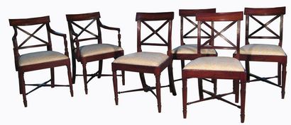 null Paire de fauteuils et 4 chaises en acajou de style Regency. Supports d'accotoirs...
