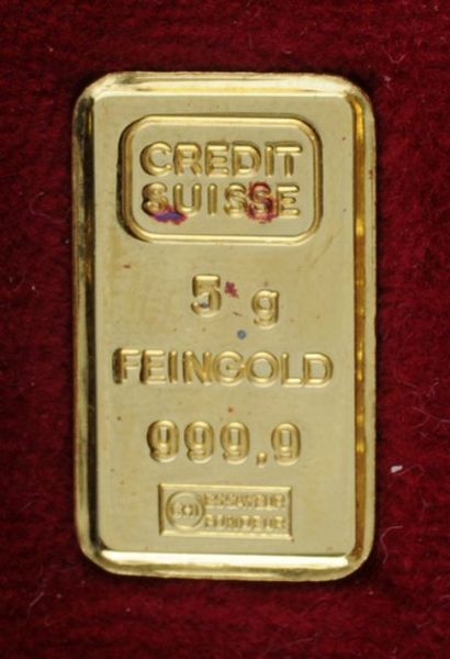 null Lingot d'or 24kt du Crédit Suisse. Inscrit : 999.9. Poids : 5g. 24k gold bar...