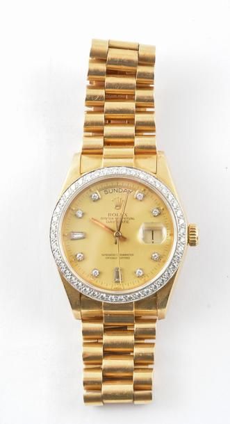 null ROLEX OYSTER PERPETUAL DAY-DATE - OR 18K Montre d'homme en or jaune 18K, la...