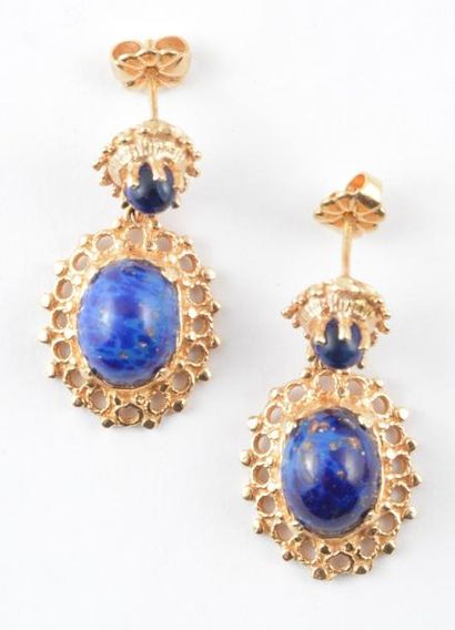 null OR 14K *Paire de pendants d'oreilles en or jaune 14K sertis de cabochons de...