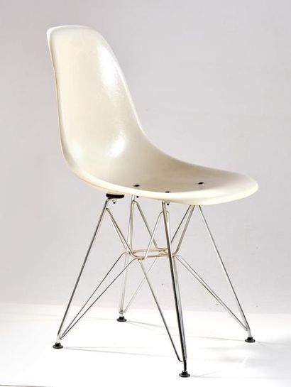 EAMES, Charles (1907–1978) & Ray (1912–1988) EAMES, Charles (1907–1978) & Ray (1912–1988)...