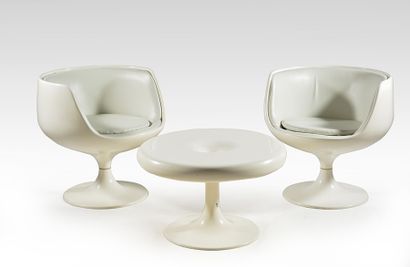 AARNIO, Eero (1932-) AARNIO, Eero (1932-) Paire de fauteuils en fibre de verre et...