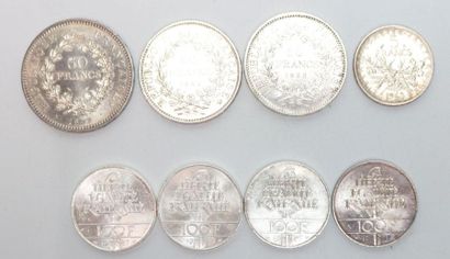 null Ensemble de huit pièces en argent : 50 francs 1977 / 10 Francs 1965 et 1968...